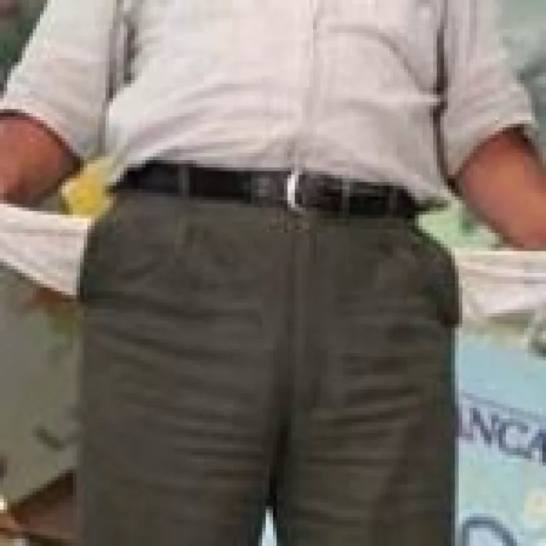 250 de firme dau zilnic faliment  
