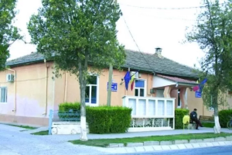 Acuzati de abuz in serviciu si falsuri. Functionari din Primaria Corbu, cercetati pentru improprietaririle din Grind