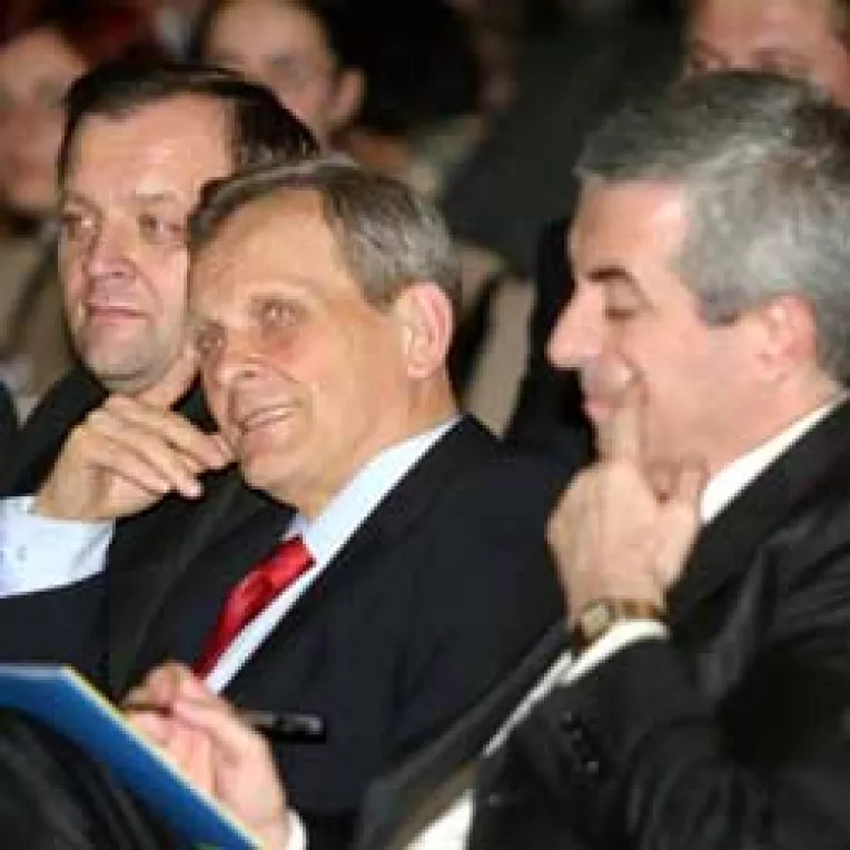 Aderare si circ in politica romaneasca din 2006