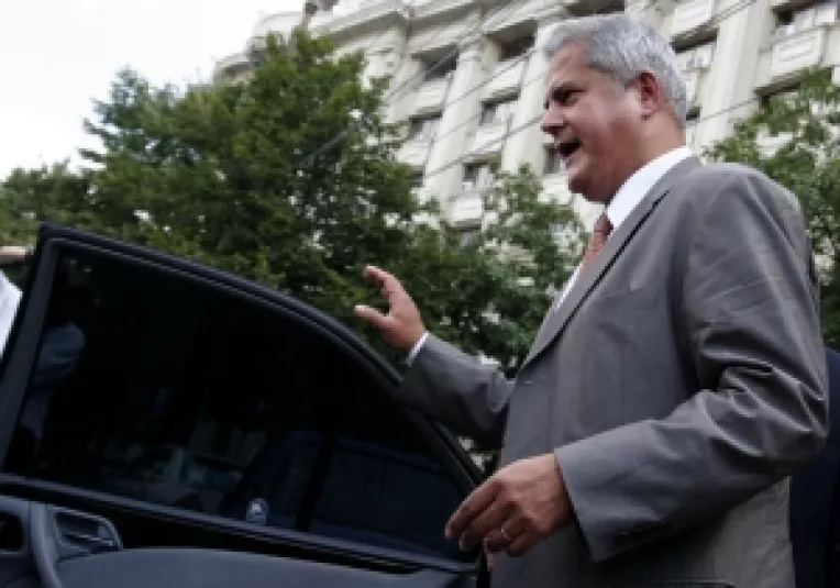 Adrian Nastase ti-a depus candidatura la functia de pretedinte al CN al PSD