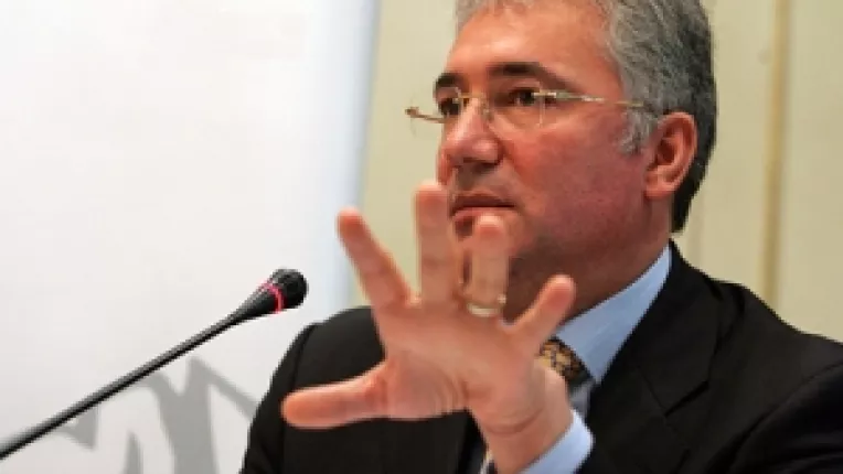 Adriean Videanu: "Activitatea comisiei de ancheta in cazul Elena Udrea este un abuz fara precedent"