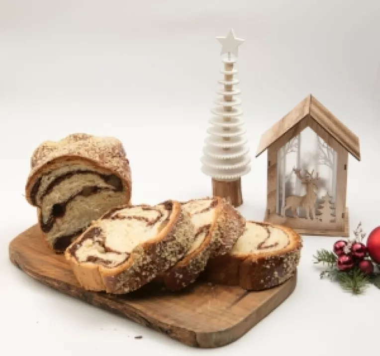 Afla cum poti pregati chiar tu cozonacul lui Chef Scarlatescu