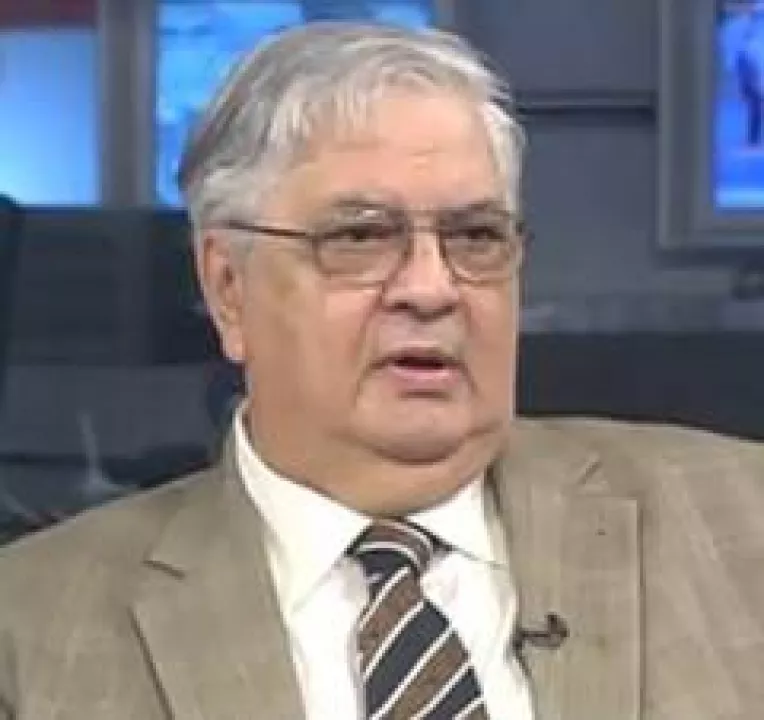 Analistul economic Mircea Cosea a demisionat din UNPR acuzand populismul acestei formatiuni politice