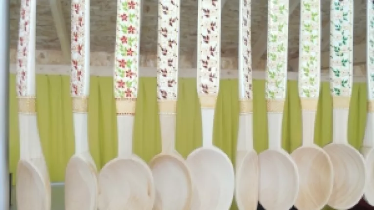 Angel din Teleorman, la targul Platoul Piata Amzei: Pentru mine, cand lucrez e ca atunci cand ma rog!