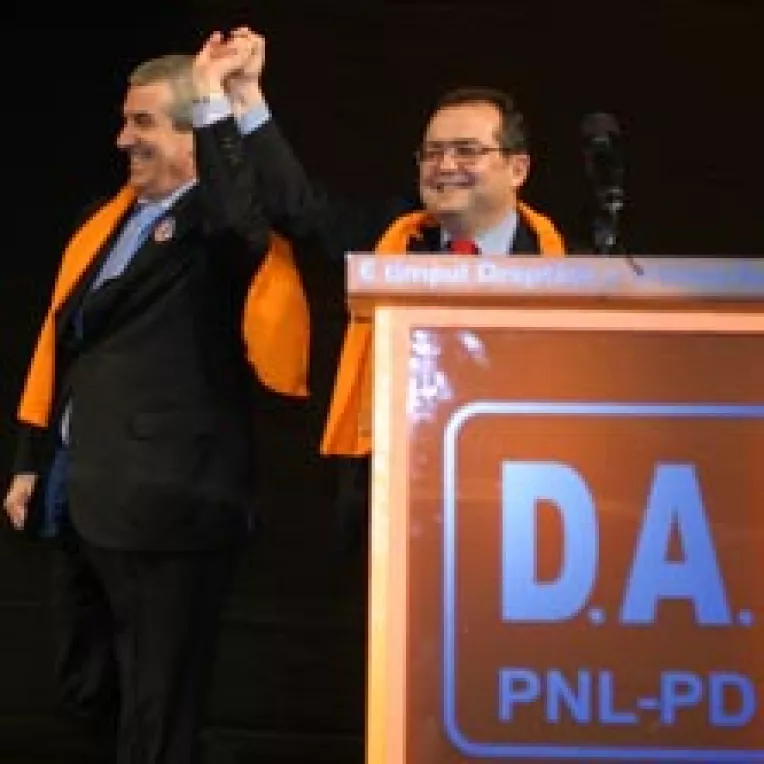 Anticipatele, solutia de avarie pentru PNL si PD