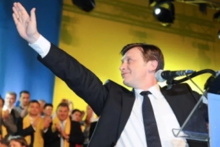 Antonescu: Traian Basescu nu mai are curaj sa se prezinte in fata electoratului, cu realizarile si nerealizarile sale