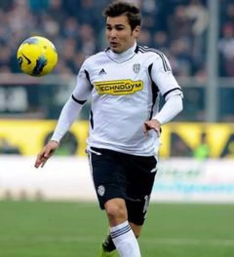 Antrenorul, suporterii si conducatorii Cesenei s-au saturat de romanul Mutu