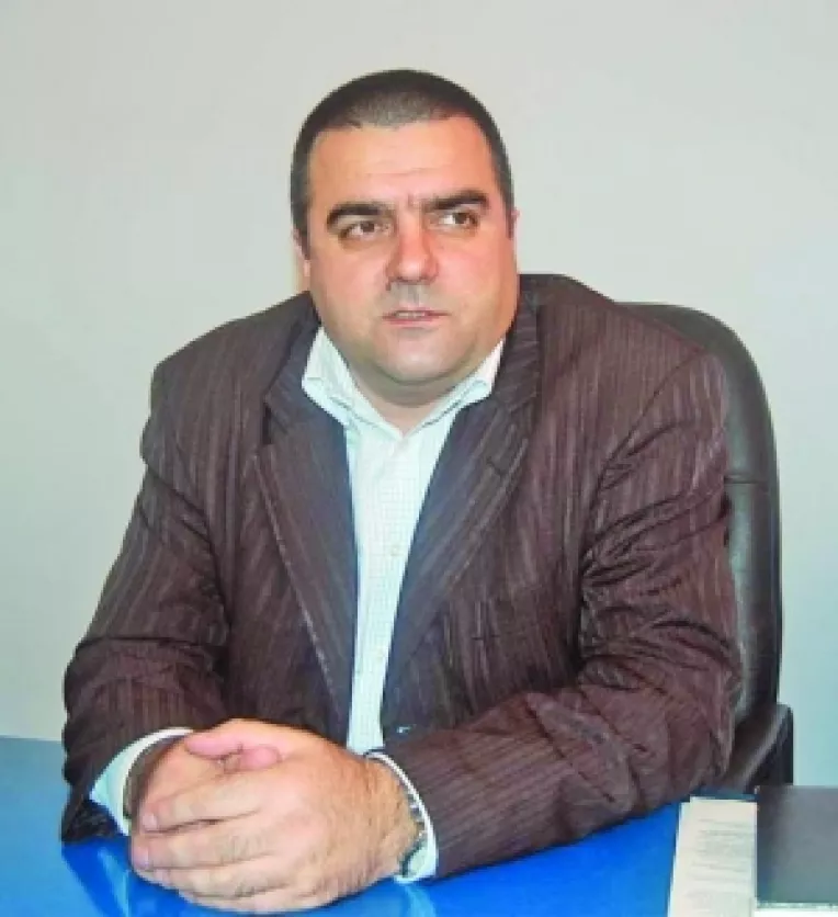 Aprovizionari de miliarde pentru centrele de asistenta sociala. Directia lui Dinica si-a facut stocul de detergenti, sampoane si tampoane