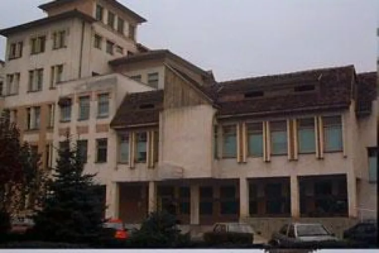 Bani pentru parcarea Spitalului Judetean