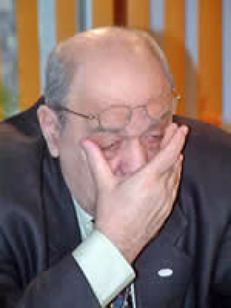 Banias il acuza pe Moldoveanu ca a sabotat CN APMC