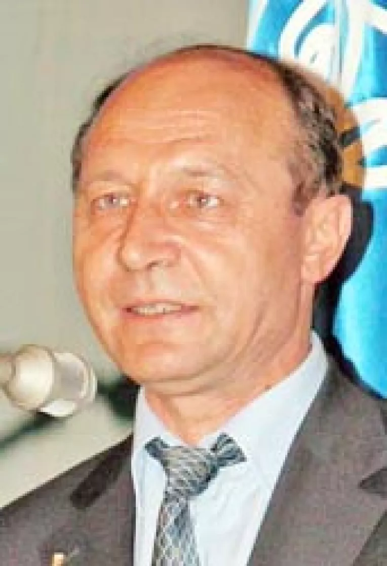 Basescu cere DNA sa nu aiba mila de politicieni