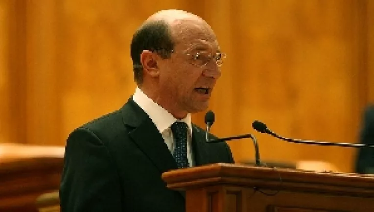 Basescu, in plenul Camerelor reunite ale Parlamentului: Juramantul de investitura urmat de un discurs