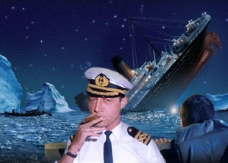 Basescu va pieri in incendiul pe care el insusi l-a provocat 