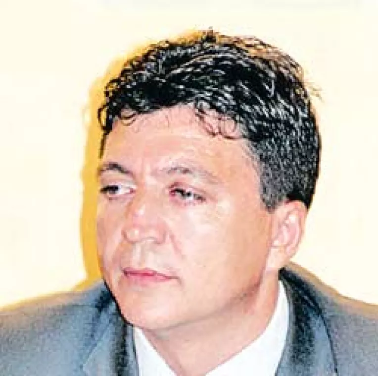 Becsenescu s-a inscris in PD, dar nu-l primeste nimeni