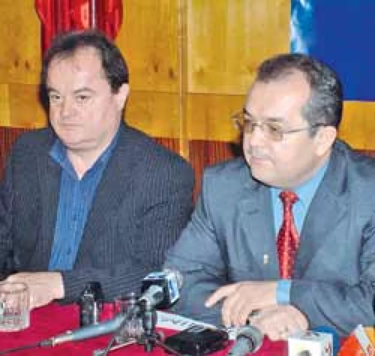 Boc si Blaga sustin ca inca nu au stabilit candidatul PD-L