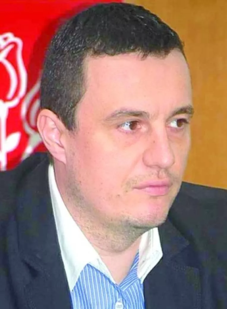Ca sa-i faca fata lui Silviu Prigoana, Deputatul Eduard Martin s-a apucat de box