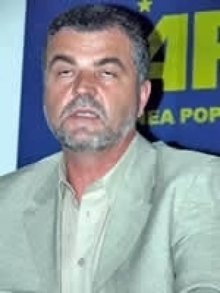 Candidati care vor, dar n-au cu ce