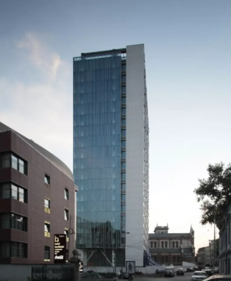 CEDO a respins plangerea Arhiepiscopiei Romano-Catolice Bucuresti impotriva statului roman, acuzat ca nu demoleaza cladirea Cathedral Plaza