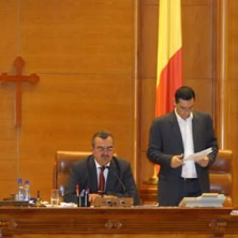 Coalitia a depasit termenul pentru schimbarea presedintilor Camerelor