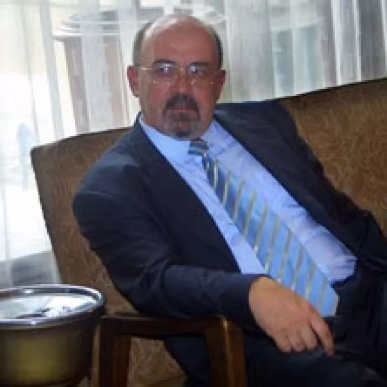 Conservatorii mai tradeaza o data