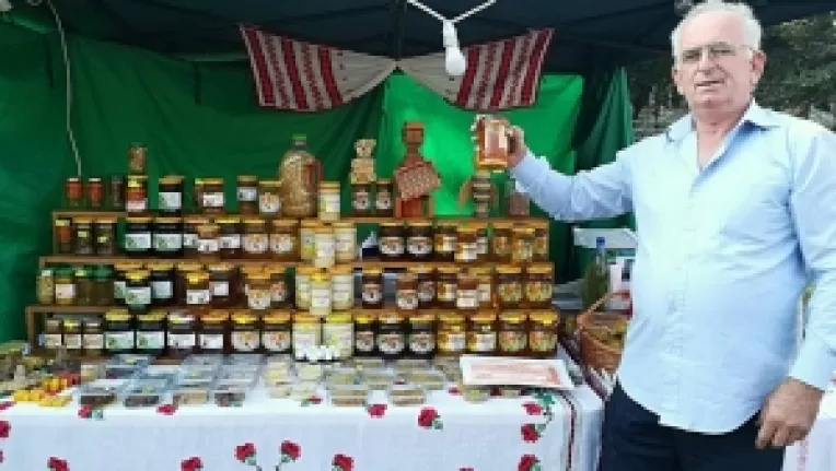 Constantin Pislaru, apicultor: "Dupa revolutie m-am apucat de apicultura!"