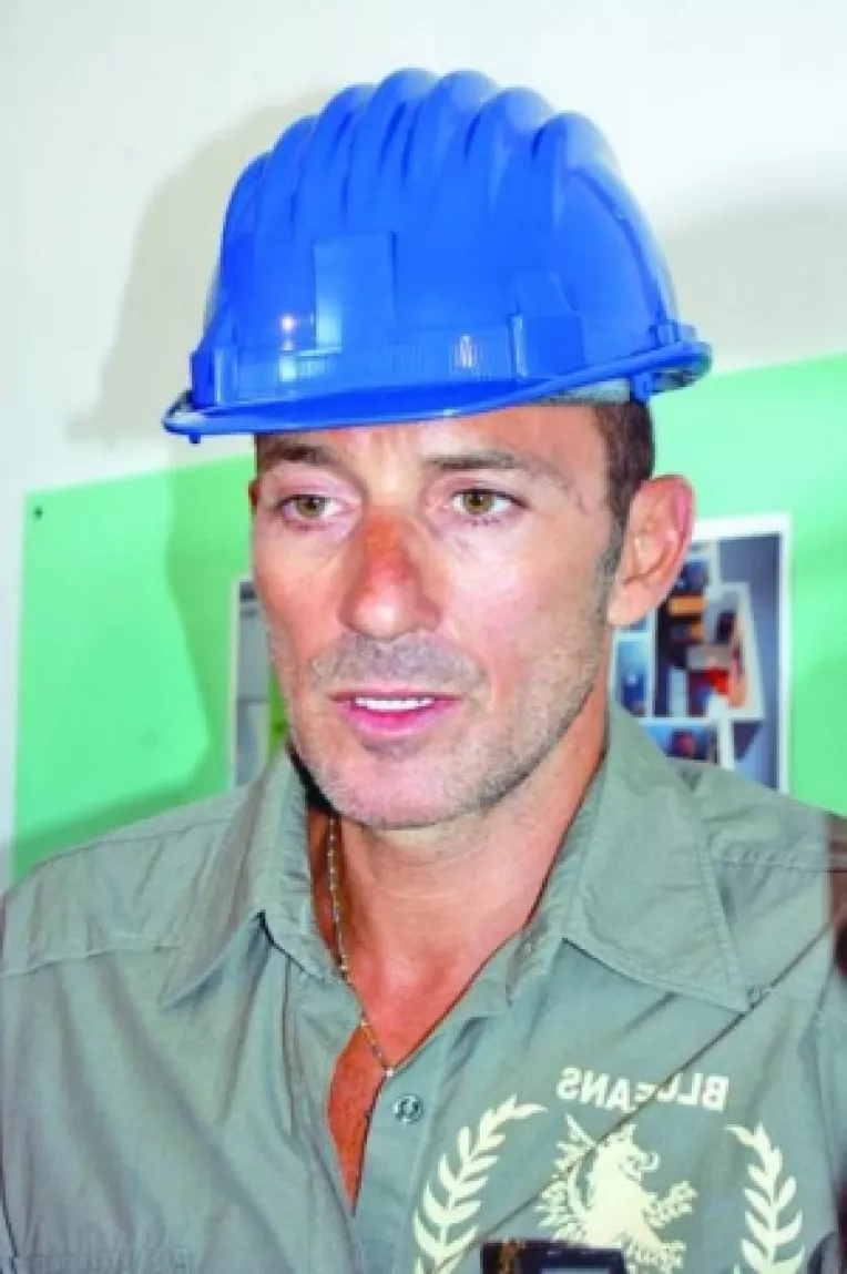 Constructie gata in aprilie sau in mai 2010. Mazare spune ca blocul de locuinte pentru tineri este "in grafic"