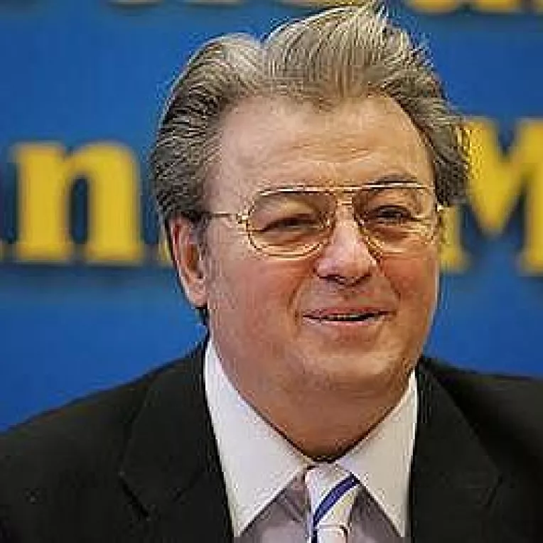 Corneliu Vadim Tudor nu se lasa: Liderul PRM vrea la dezbaterea electorala