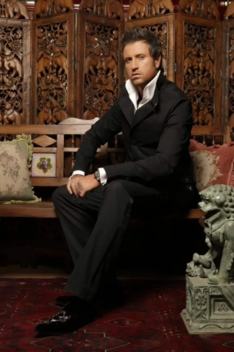 Creatorul de moda Catalin Botezatu sustine candidatura lui Sorin Oprescu