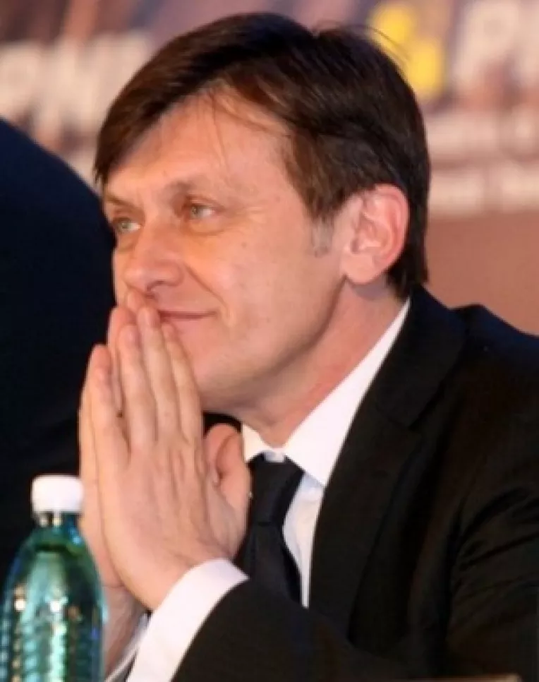 Crin Antonescu: PNL e prea mic pentru un razboi atat de mare