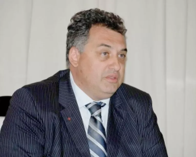 Criza? Consilierii din Mangalia vor sa afle unde a gasit Tusac palmier de 5000 de euro