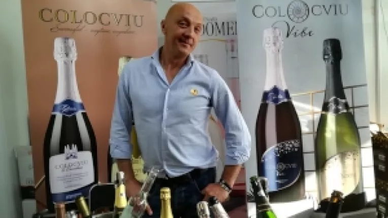 Daniel Branescu, Event Manager, imbraca in epigrame gamele de la Cramele Cotnari