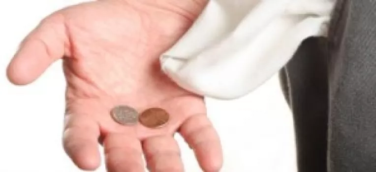 Datorii: Fostul presedinte PSD Mircea Geoana nu prea se consulta cu colegii sai cand era vorba de cheltuieli