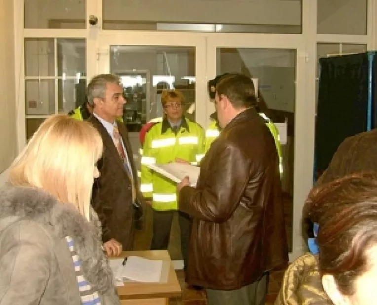 De azi, incepe razboiul manifestelor. Consilierii impart scrisori anti-Tusac prin Mangalia