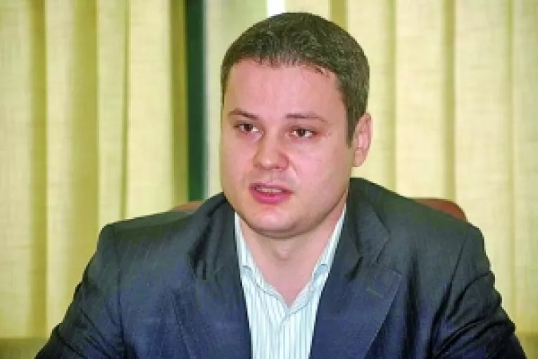 De luni, Learciu isi poate lua postul in primire. Spataru isi da demisia de la Cadastru