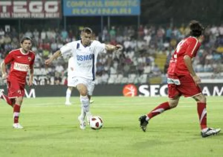 Debut in forta pentru olteni