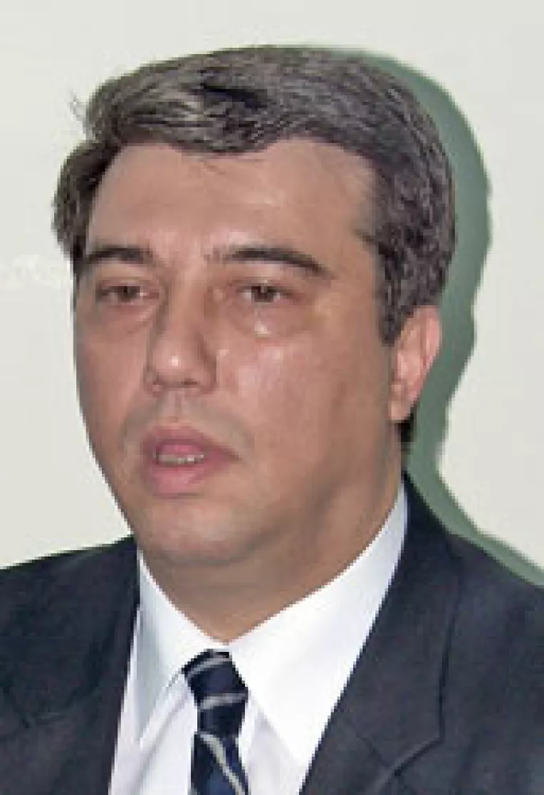 Decat in cosciug, mai bine teferi, acasa