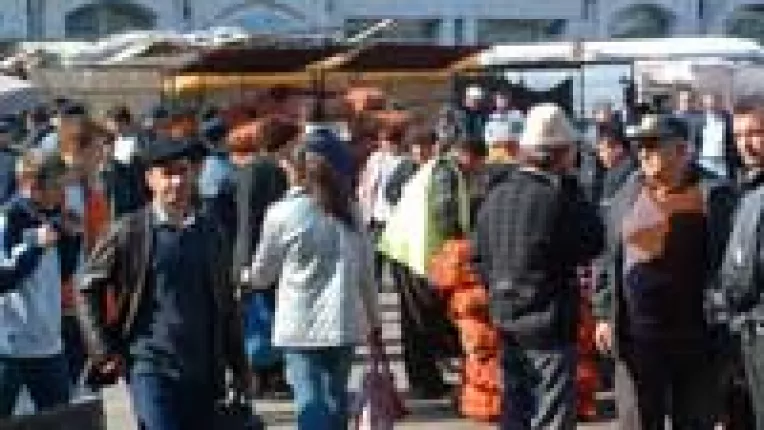 Demisie cu scandal la piata