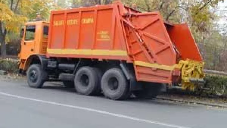 Edilii s-au razgandit. Salubrizarea Craiovei ramane la primarie