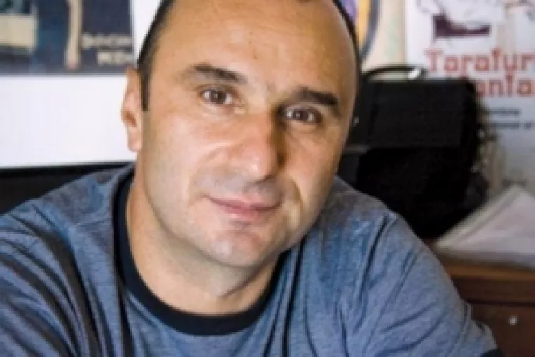 Editorial de Marius Tuca: Paranghelia s-a terminat prost pentru partidul baietilor destepti