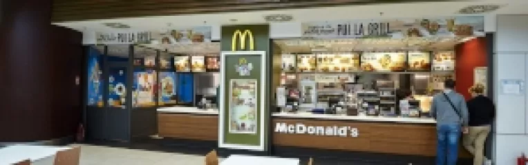 Gabriela Firea vrea sa inchida fast food-urile din mall-urile bucurestene