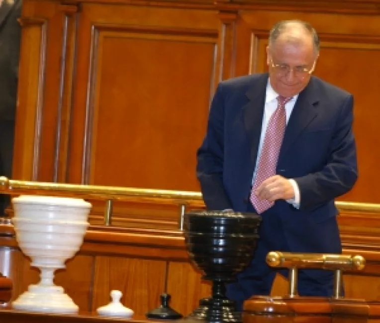 Geoana anunta "toate masurile" pentru un vot disciplinat al PSD