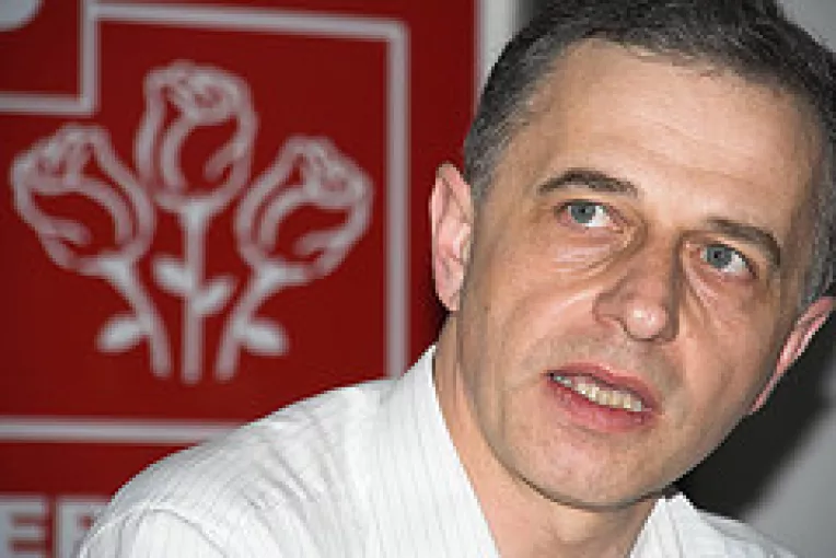 Geoana: "presedintii CJ isi pot castiga functia prin negocieri obscure intre partide"