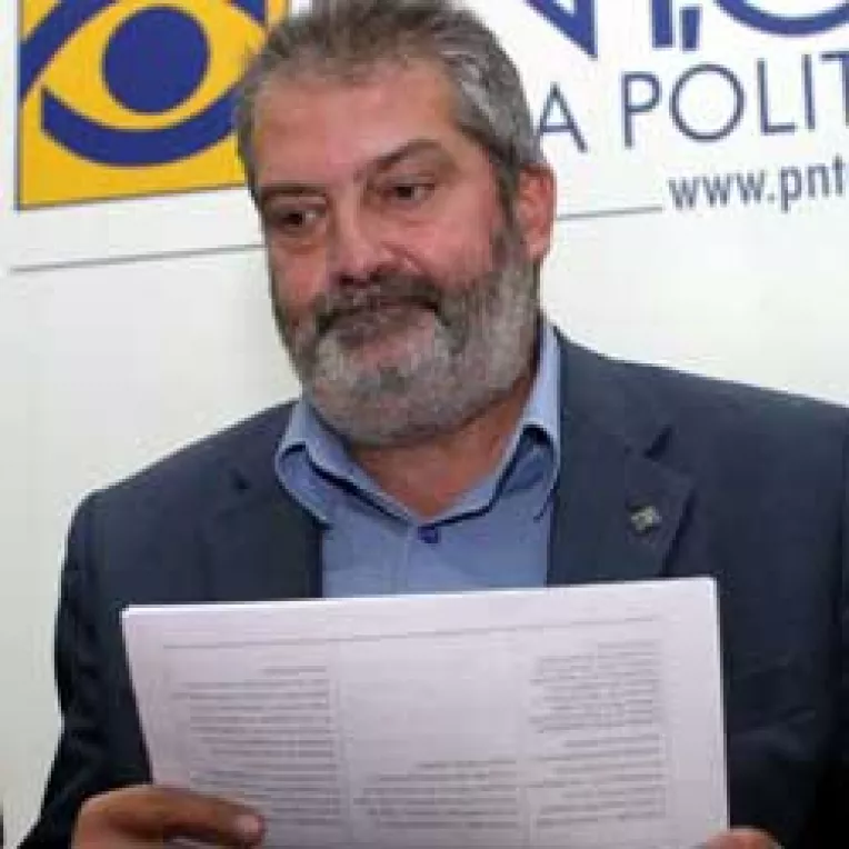 Gheorghe Ciuhandu denunta oportunismul PD, PC si al celorlalte partide populare