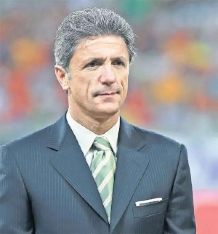 Gica Popescu, posibil viitor sef al Federatiei, l-ar vrea pe Chivu in locul lui Mitica Dragomir la conducerea Ligii