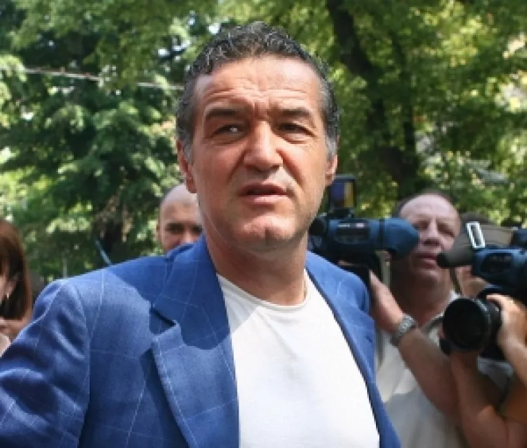 Gigi Becali are interdictie sa paraseasca tara, fiind cercetat pentru lipsire de libertate