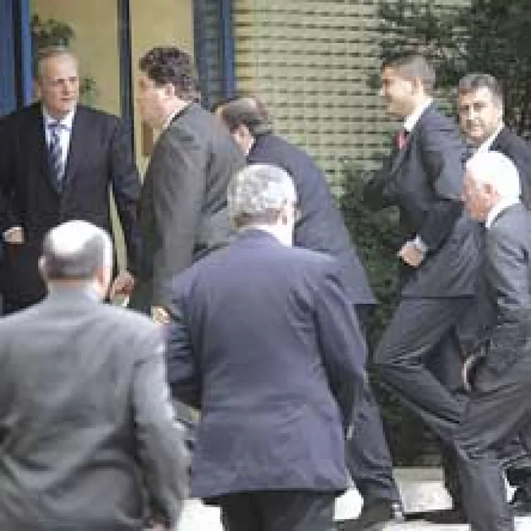 Gruparile liberale pregatesc actiuni de gherila