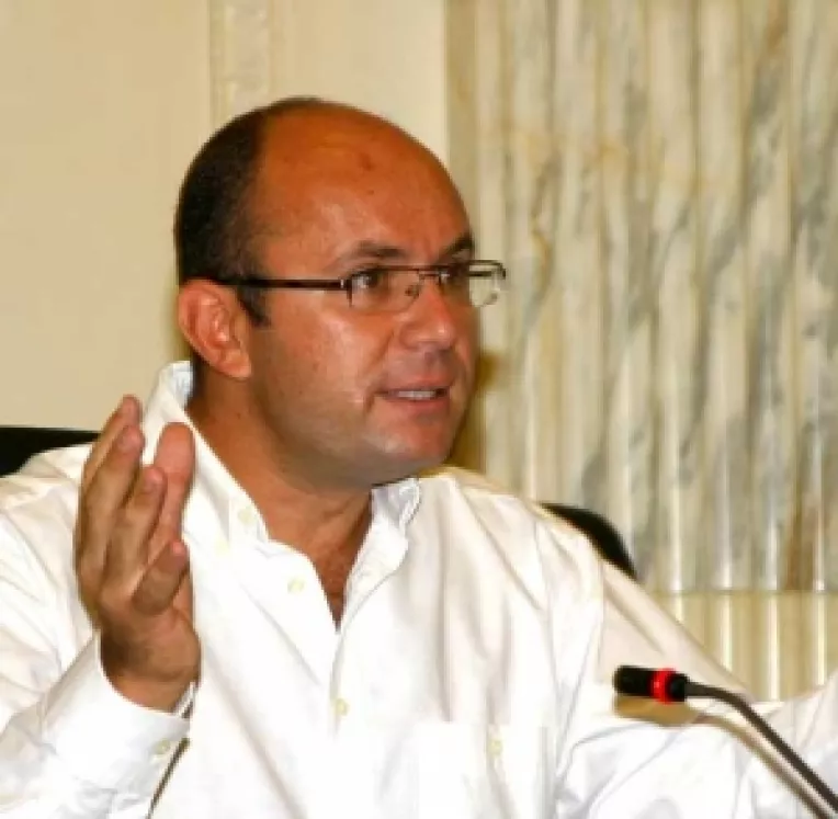 Gusa mai scoate un nume de ministru cu dosar la DNA: Vosganian