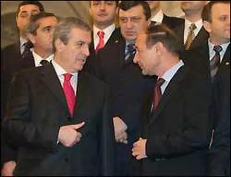 Guvernul demisioneaza. Ne pregatim de alegeri anticipate!