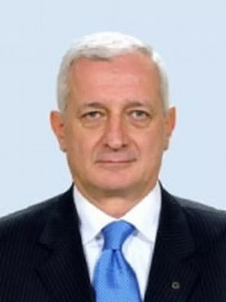 Gyorgy (Gheorghe) Frunda : Posibilul viitor presedinte al Senatului vorbeste limba romana la nivel de limba materna