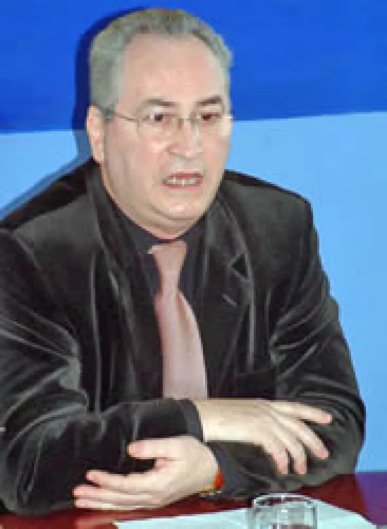 Hasotti recomanda democratilor sa fuzioneze cu DNA